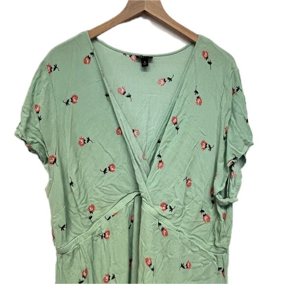 Torrid Green High Low Floral Blouse - Size 4X - Picture 2 of 6